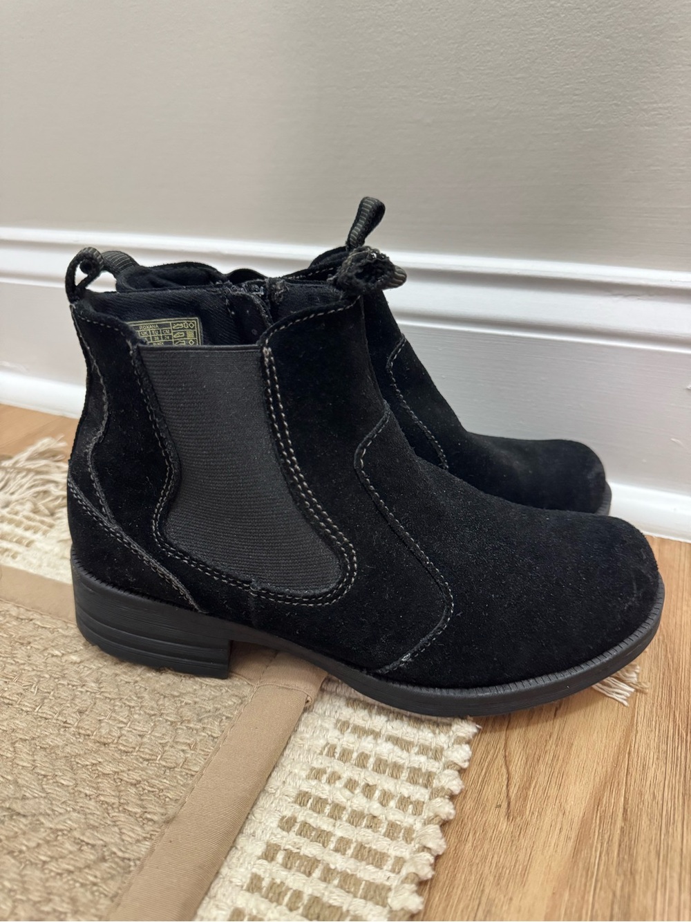 Earth Origins Roxana Black Suede Chelsea Ankle Boots Women's 7 Fall Comfort